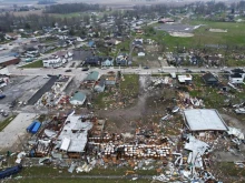 Трима души загинаха, а 39 са ранени след торнадо в САЩ
