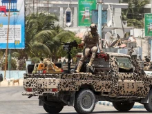 Трима загинали и десетки ранени при нападение в хотел близо до президентския дворец на Сомалия