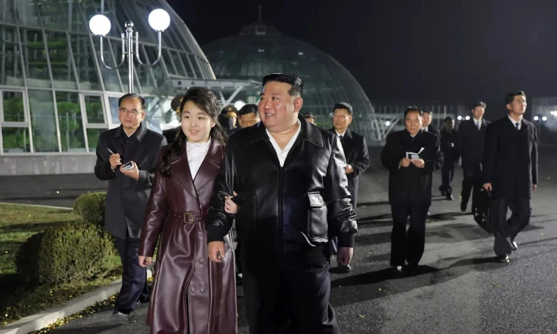 КНДР намекна, че дъщерята на Ким Чен Ун може да го наследи