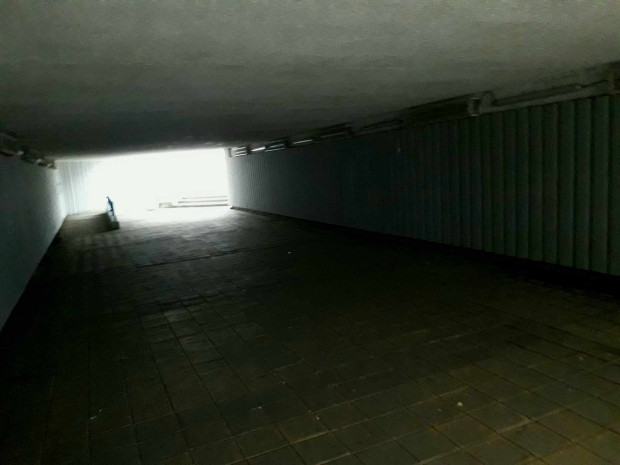 TD Пешеходен подлез в Пловдив тъне в непрогледен мрак За това