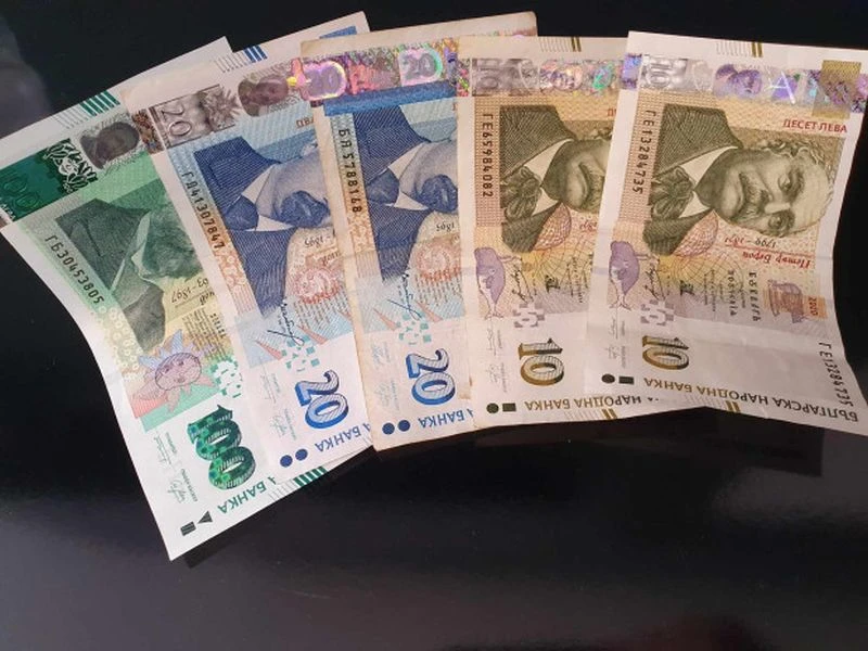 Лихвите на две скорости