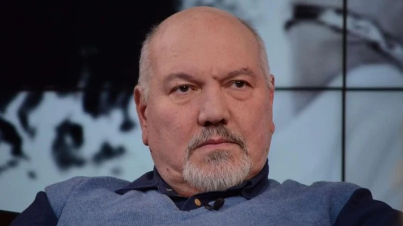 Проф. Александър Маринов: Свидетели сме на брутален натиск и шантаж. Борисов, с активното съдействие на Пеевски, натика ПП-ДБ в ъгъла