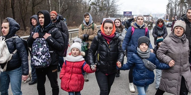 Все по-малко украински бежанци планират да се върнат в родината си, показва проучване