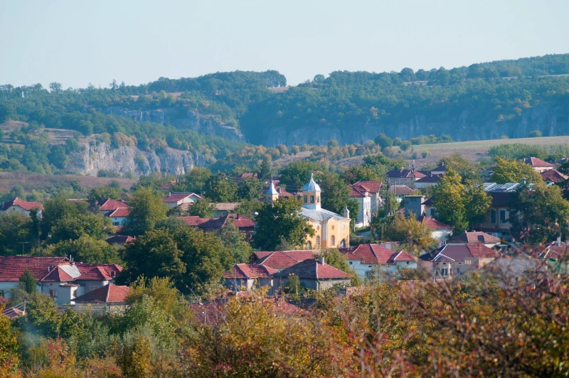 Единственото селище в България, чието име започва с "Ъ", си има природни зaбележителности, непокътнати от човешката ръка