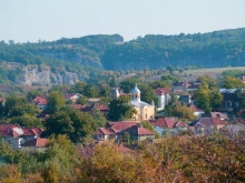 Единственото селище в България, чието име започва с "Ъ", си има природни зaбележителности, непокътнати от човешката ръка