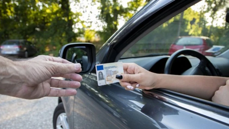 Експресни новини от ЕС за шофьорските книжки, някои правила се прилагат вече и в България