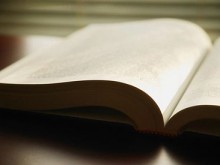 Изхвърлят читалище на улицата заради Наркооп