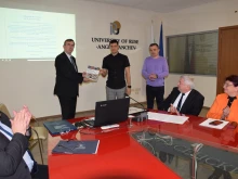 Студентът Теодор Цветков дари сертификата от световния си рекорд за Гинес на Русенския университет