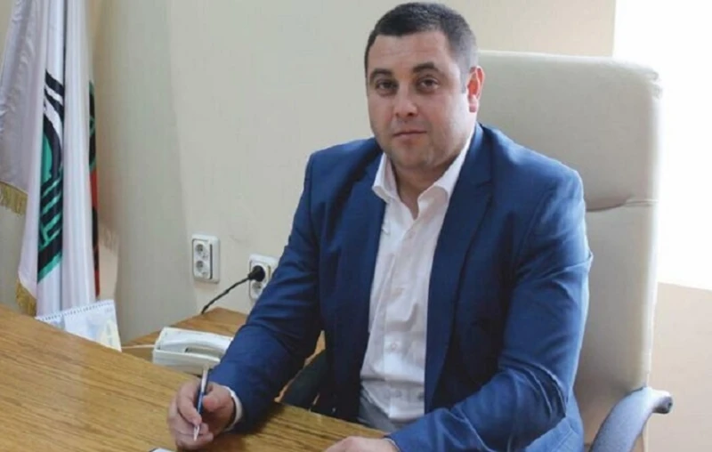 Окончателно Кметът на Омуртаг Ешрефов остава под домашен ареста
