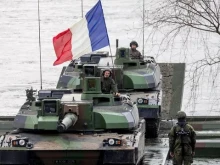 Руското разузнаване: Франция подготвя контингент от 2000 военни за изпращане в Украйна