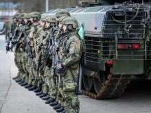 Politico: Европейските войници напускат военна служба, точно когато НАТО има нужда от тях