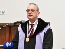 Проф. Петър Стоянович бе удостоен с почетното отличие "Доктор хонорис кауза" на Шуменския университет