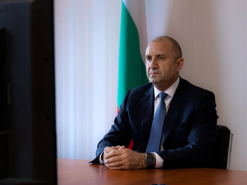 Радев: Борбата с корупцията е основният ангажимент, който всяко правителство следва да поеме за защита на демокрацията