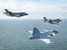 F-35 срещу Gripen: НАТО отработи въздушен двубой между две поколения изтребители