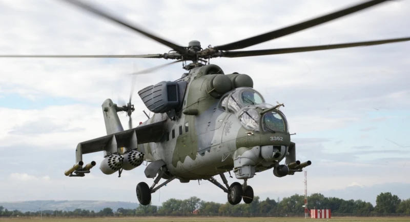 Чехия предаде на Украйна всичките си хеликоптери Ми-24 "Крокодил"