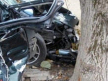 "Опел" изхвърча в канавка на пътя Бургас – Средец, шофьорът попадна в болница