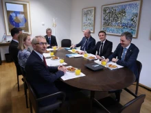 Денков се включи в среща на Renew Europe, обсъди европейския дневен ред с Макрон, Рюте и Шарл Мишел