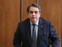 Финансист каза какво е направил Асен Василев с парите от енергийния фонд