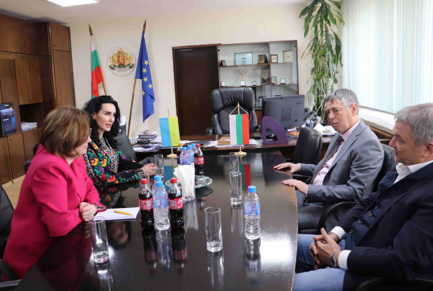 </TD
>Възможностите за развитие на икономическото сътрудничество между България и Украйна