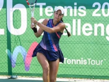 Изабелла Шиникова загуби финала на двойки на турнира в Тунис