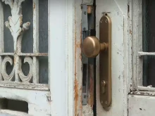 Проект опазва старите врати в центъра на София