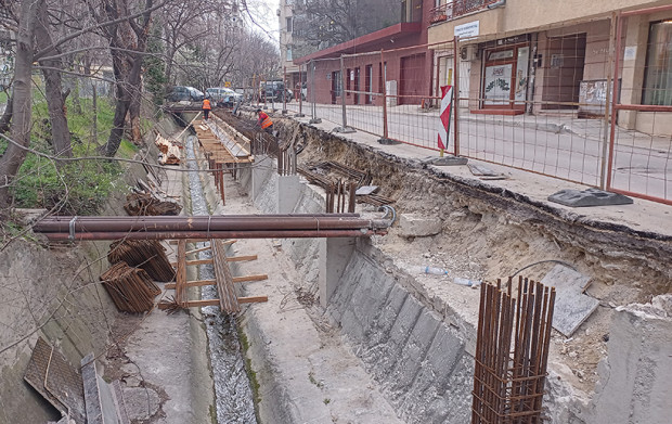 С пълна пара върви един от ключовите ремонтни дейности във Варна.