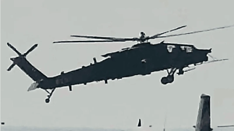 Появиха се първите снимки на новия китайски тежък щурмови хеликоптер – прилича на копиран от AH-64 Apache