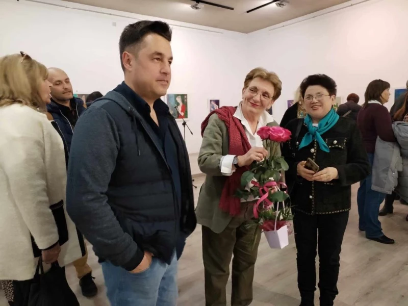 Арт център Плевен представя новата изложба на творческия тандем Убавка Тончев и Константин Симеонов - Костика