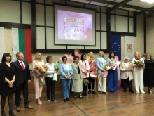 Създателката на благотворителната инициатива "Донеси-Вземи" Биляна Топурска е новата "Жена на годината на Благоевград"