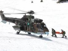 Специализирани военни със спасителна акция под връх в Родопите