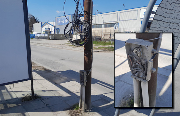 Невидима заплаха – опасни кабели заплашват на автобусна спирка във Варна