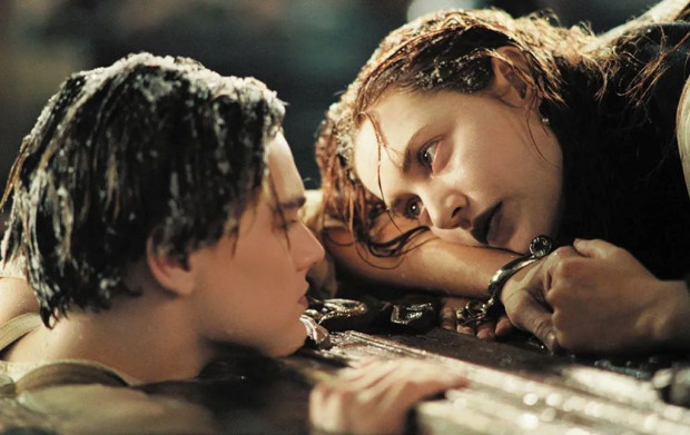 Плаващата дъска което спасява Роуз на финала на Титаник беше