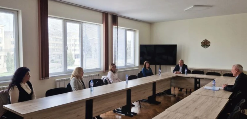 Кметът на Търговище проведе среща с новите директори на четири общински училища