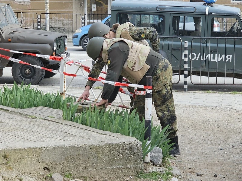 Вижте какво се случи с намерената корозирала ръчна граната в Благоевград
