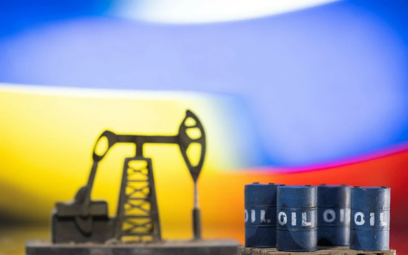 В Г-7 обсъждат намаляване на тавана на цените на руския петрол