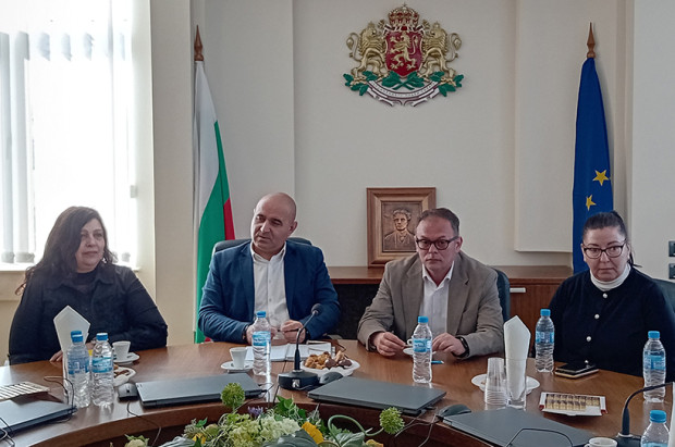Проблемите на Ветрино бяха разгледани на среща между губернатора на Варна и кмета на общината