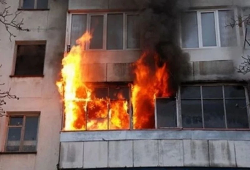 Благоевградчанин загина при пожар в дома си