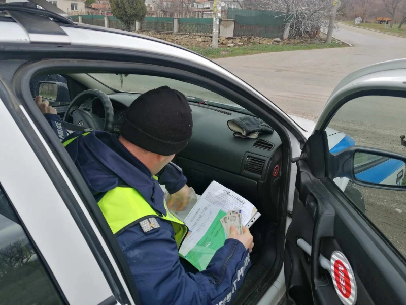 122 акта е съставила полицията в Сливен за нарушения на пътя за едно денонощие