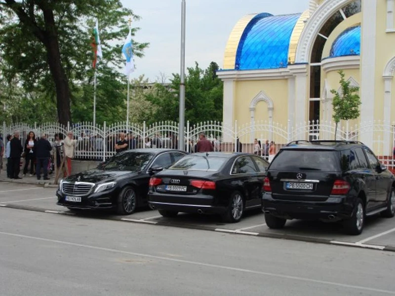 Църквата поиска 600 кв.м до Гребната. Славчо: По-добре от 15-етажен блок