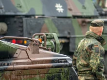 Германия ускорява закупуването на оръжия като част от реформата в отбранителната индустрия