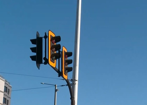 Секундарният брояч който показва след колко време светофарът ще светне