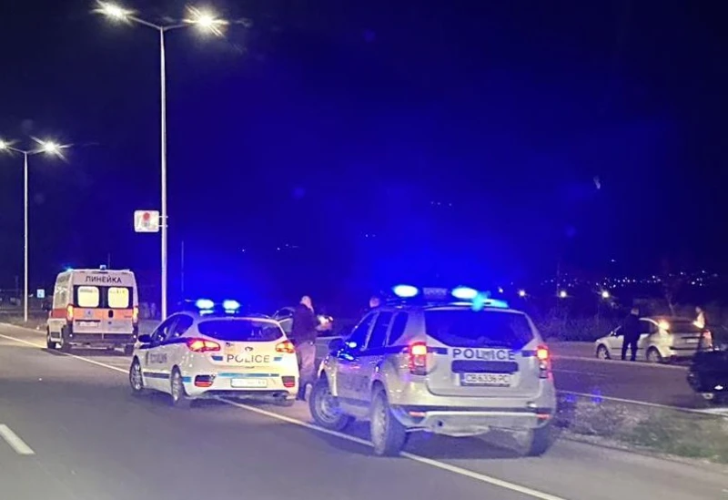 Моторист се заби в мантинела на пътя Пловдив - Асеновград