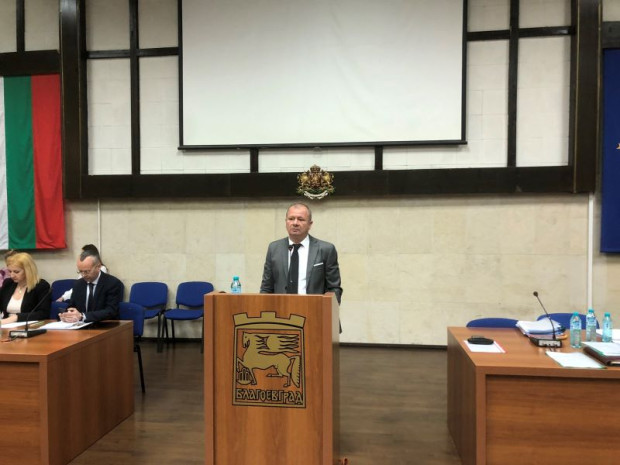 </TD
>С 39 гласа За“ местните парламентаристи в Благоевград приеха декларация