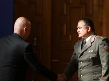 Тагарев награди военнослужещите от 101-ви алпийски полк, които спасиха бедстващи хора в Родопите