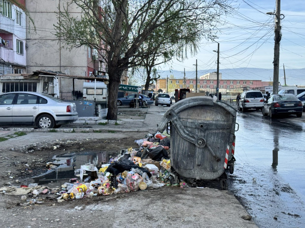 Директорът на "Чистота": Възмутително е, че строителни фирми изхвърлят отпадъците си в "Столипиново"