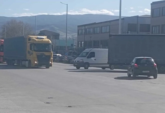Директорът на митницата в Пловдив за хаоса: В края на седмицата винаги има по-голямо струпване