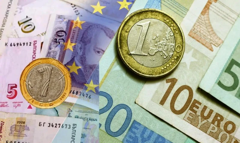 Питат ни чрез анкета: Ще ви обърка ли рестото в евро и лева?