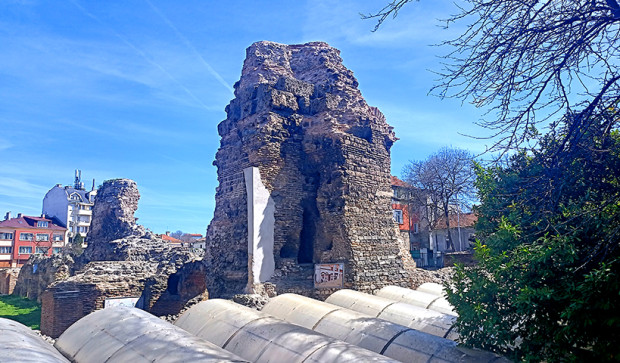 Римската кула – символът на Римските терми във Варна е