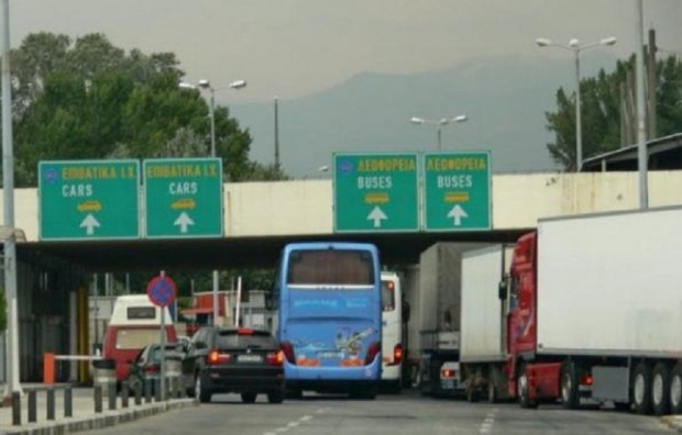 Натоварен е трафикът за товарни автомобили които идват от Гърция