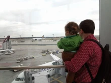Важен аспект на въздушния Шенген: Децата на разведени родители ще пътуват без декларация. Това поражда притеснения